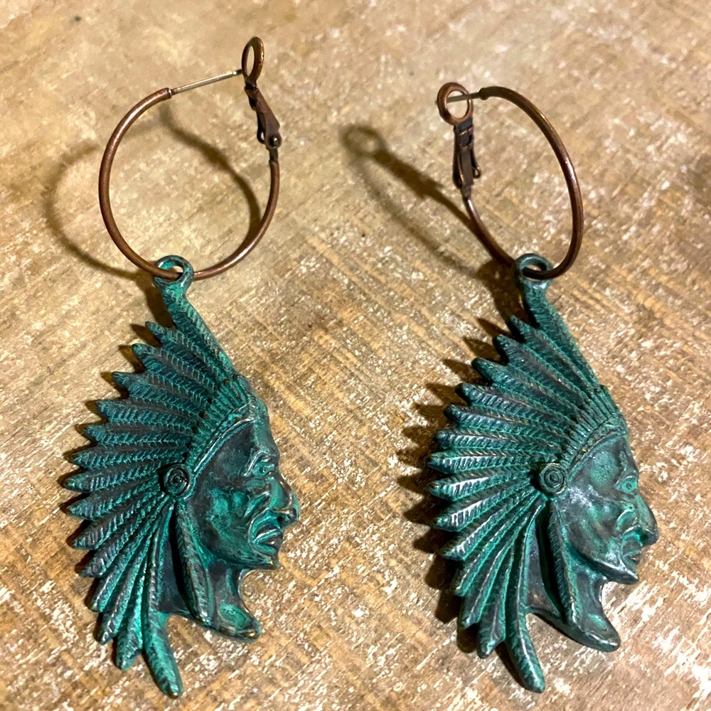 Vintage Southern Girl Turquoise Indian Dangle Earrings!